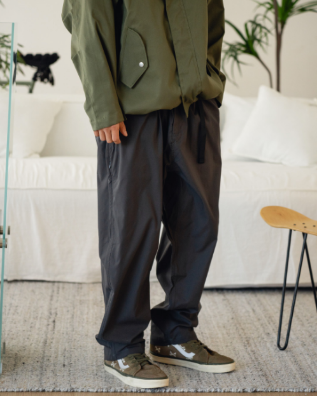【URBANEST】ウェビングベルト付きワイドテーパードイージーパンツ 3color UN0079
