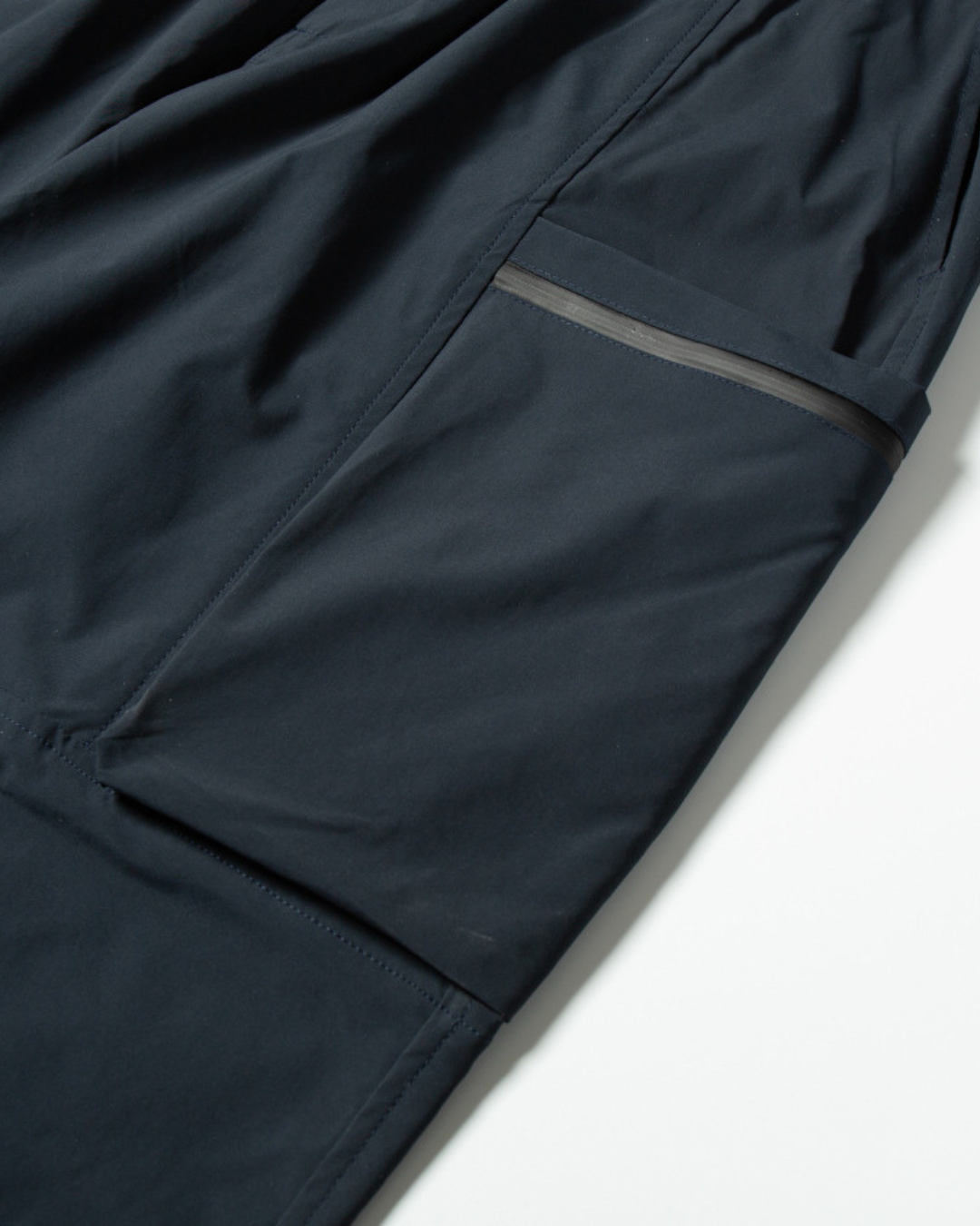 【URBANEST】マルチポケットテックカーゴパンツ 2color UN0107