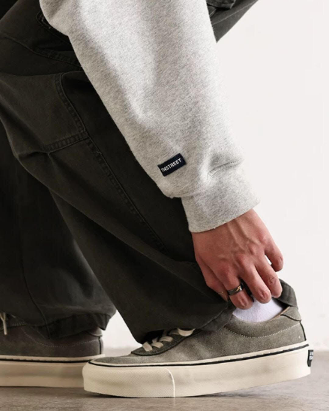 【URBANEST】スエード調ローカット厚底スニーカー UN0064