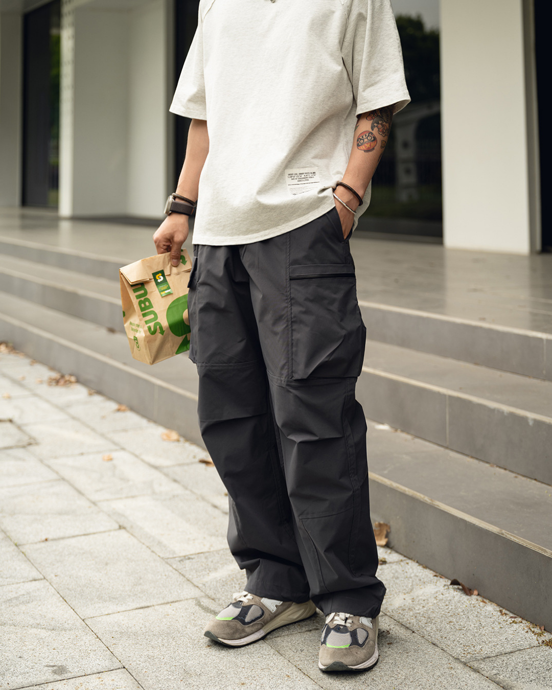 【URBANEST】マルチポケットテックカーゴパンツ 2color UN0107