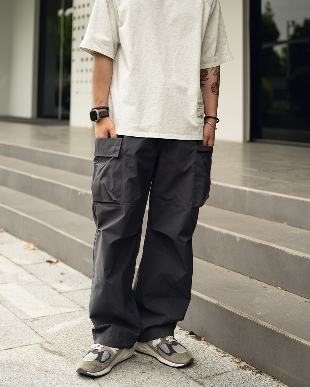 【URBANEST】マルチポケットテックカーゴパンツ 2color UN0107