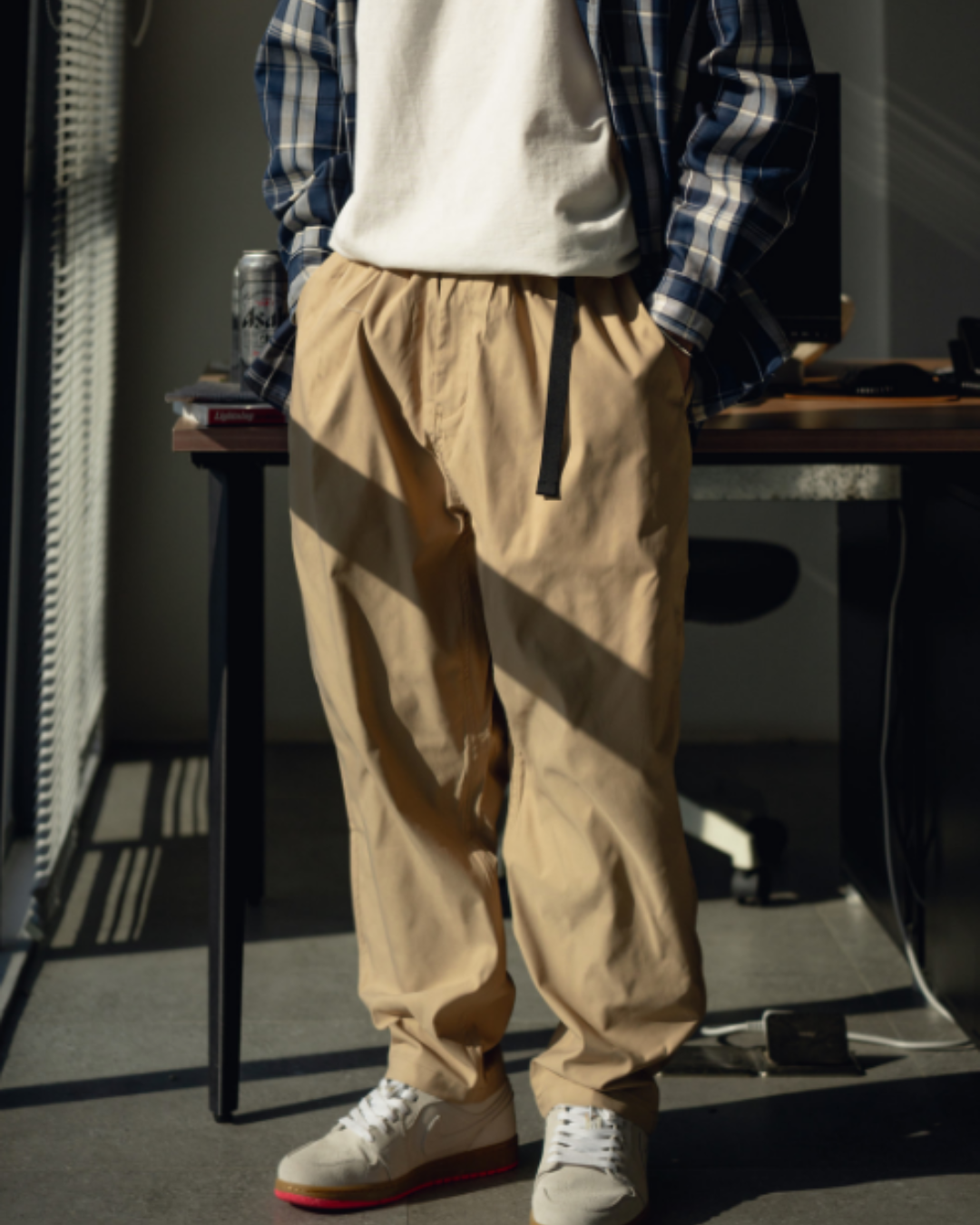 【URBANEST】ウェビングベルト付きワイドテーパードイージーパンツ 3color UN0079