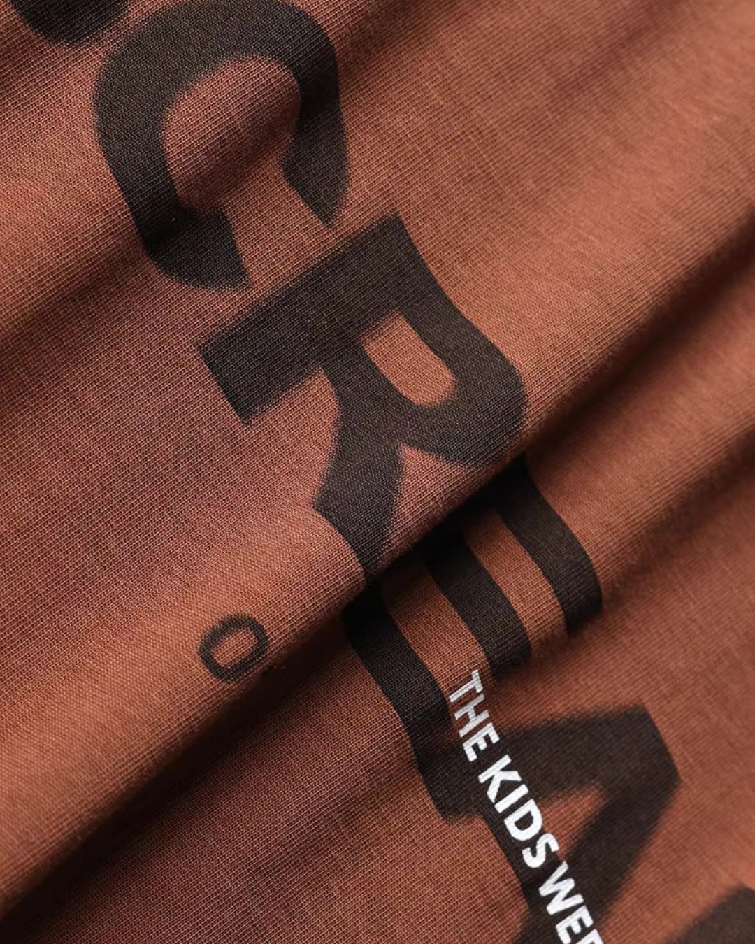 【URBANEST】レトロロゴプリントTシャツ UN0020