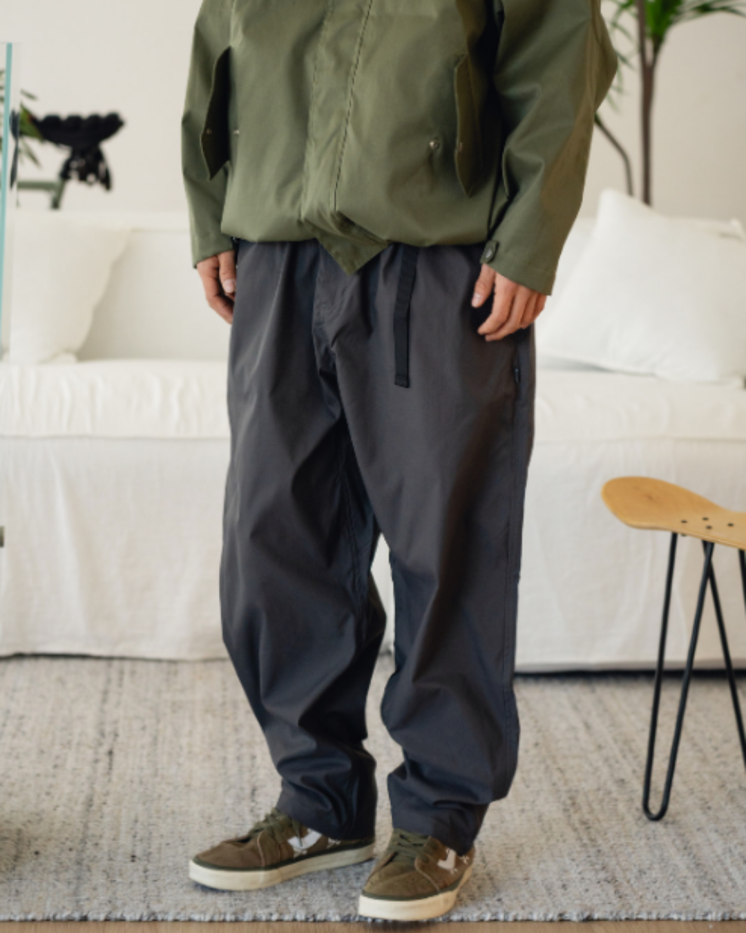 【URBANEST】ウェビングベルト付きワイドテーパードイージーパンツ 3color UN0079
